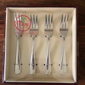 NWB Palm Cocktail Forks